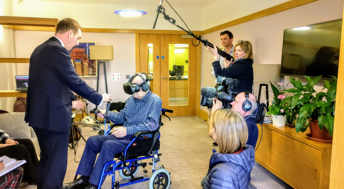Hospice trials new virtual reality experience to help patients in pain image